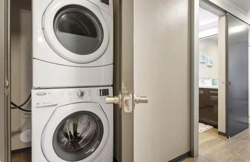 Modern 2BR/2BA in Irvine Pool & Gym - Foto 27