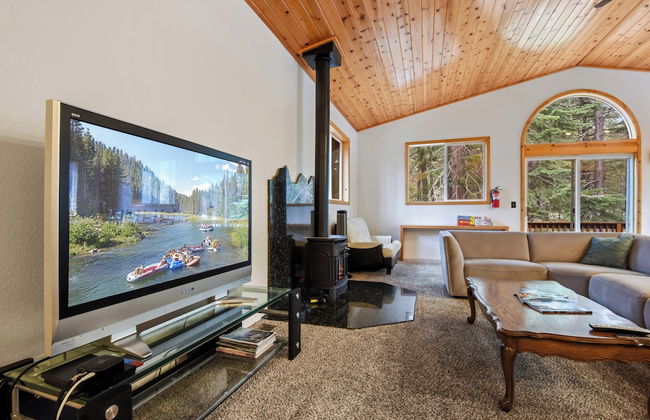 Truckee Pines Retreat Game Room & Forest Views - Foto 10