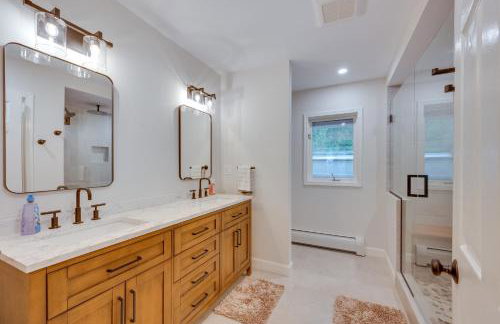 Ski-in Condo with Hot Tub on Burke Mtn Slopes! - Foto 22