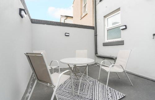 Newly Renovated 4BR House with lots of amenities - Foto 48