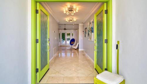 Pineapple Splash! Complete Privacy! Salt Pool! - Photo 5