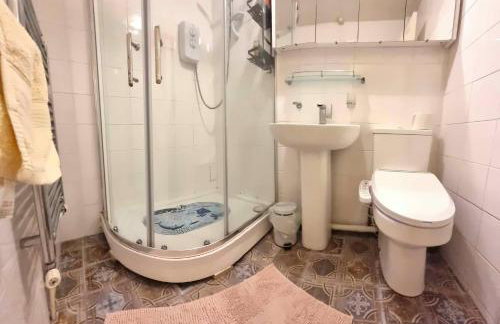 Centrally located in Canterbury with two bedrooms and a sofa bed - Foto 2