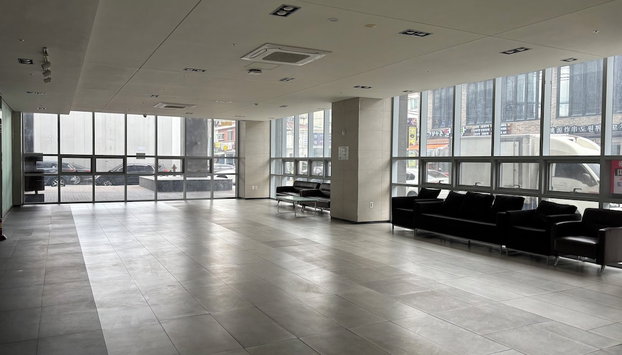 The Hide City - Foto 2, Recepción