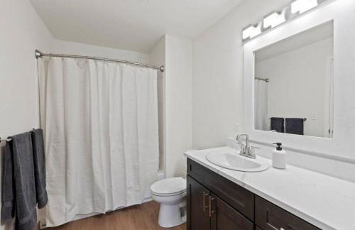 Walk to Riverfront Park! Downtown Gem w Pool Table 404 - Foto 13