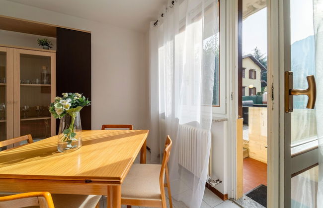 Scarlet Apartment with Garden - Photo 19