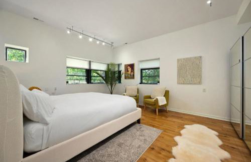 The Architect's Modern Castle - Photo 46