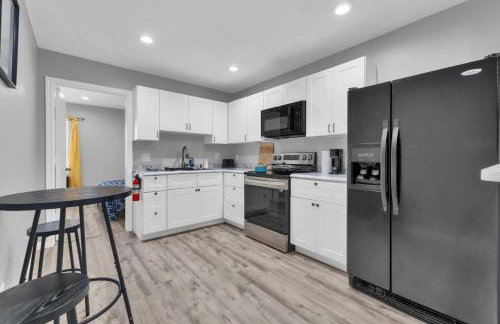 Easygoing 1BR Retreat near Dining and Fun Spots - Foto 4