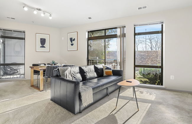 DC Charm in Crystal Apartments - Foto 47