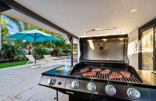 Tropical Getaway - Heated Pool & Patio Retreat - Foto 41