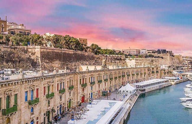 Elegant Maltese Hideaway Near Valletta - Photo 18