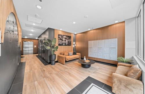 Stylish Top-Floor Gem with King Bed & City Ocean Views - Foto 19