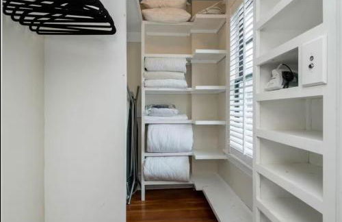 Historic Row Home 1 Block from Gate 1 at USNA - Foto 36