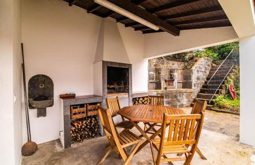 Casa do Pinheiro with shared swimming pool - Photo 9