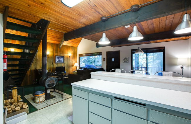 98SL - Hot Tub - BBQ - Pets Ok - WiFi - Sleeps 6 - Foto 7