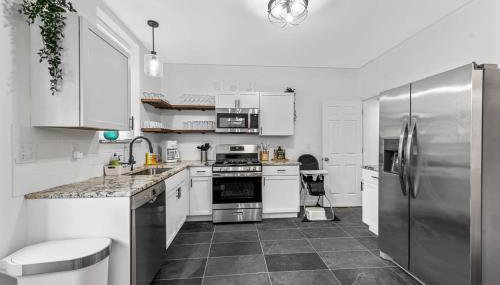 Classic 7BR CWE Home 3rd Floor Suite ABODEbucks - Foto 4