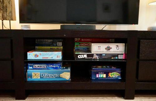 Private Family Friendly Guest Home - Photo 32