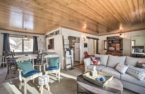 Family Home - Walk to Town and Balsam Lake! - Foto 16