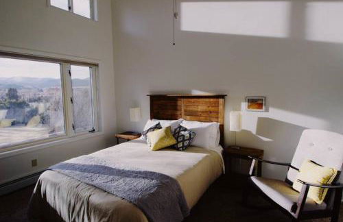 Charming, Spacious, Contemporary Mountain Retreat - Foto 14