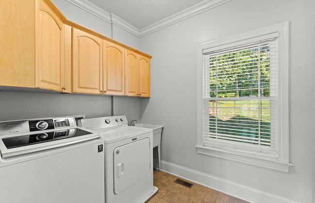 Lakefront 6bdr, Priv Dock, Game Room, Firepit Jake's Lake House by Avantstay - Foto 31