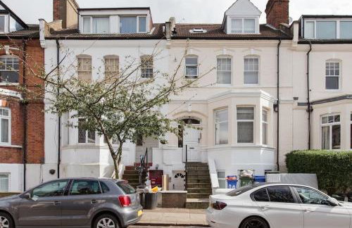 Decompress at a Serene Studio in Classic Townhouse - Foto 20