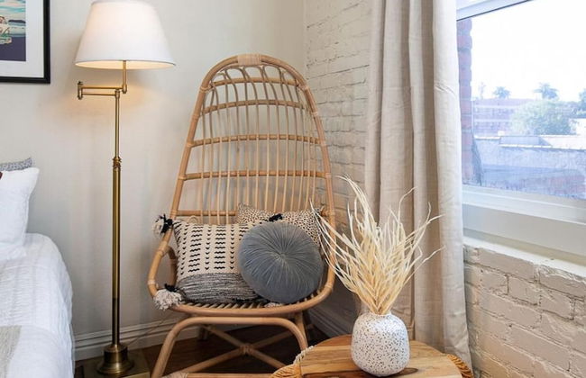 Beautiful Studio Near Hollywood! Sleeps 2! - Photo 9