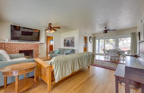 Hot Tub, Patio & Outdoor Games at Visalia Home - Foto 9