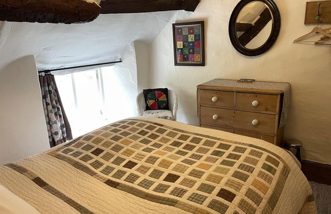 15th Century 3 Bedroom Cottage & Delightful Garden - Photo 8