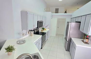 Pool house Best location in Wesley Chapel - Photo 23