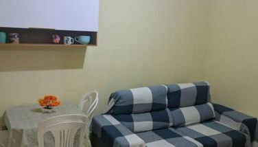 Quarto de Casal Bem Localizado Em apto Compartilhado AP 204 - Foto 3