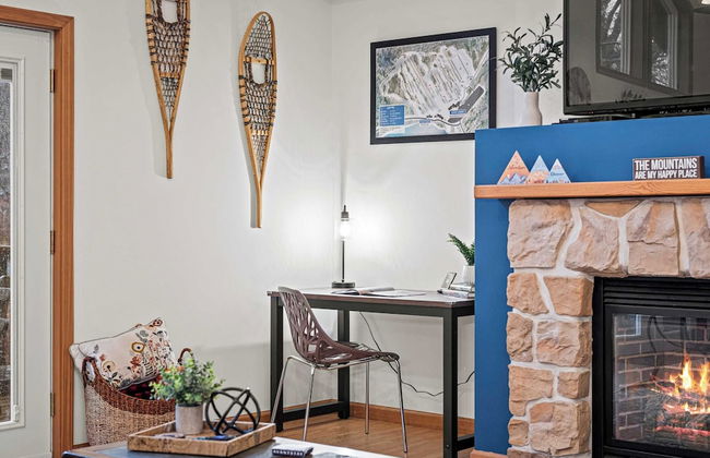 Mews Mountain House by Avantstay Walk to Beach, Hot Tub, Game Room - Foto 8