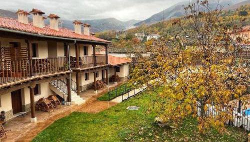 APARTAMENTOS DOÑA JIMENA DEL AMBROZ 4 Estrellas complejo único en el centro del pueblo - Foto 2