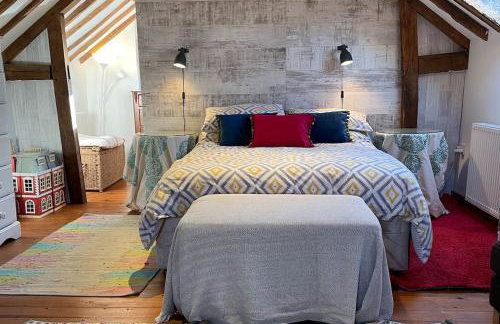 Annex at Southfields in idyllic Hampshire village - Photo 9