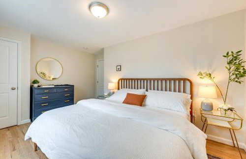 Walk to Shops and Dining Glen Cove Apt with Yard! - Photo 13