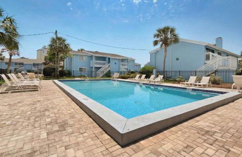 Steps to the Beach Pool Courts Family Fun - Foto 29