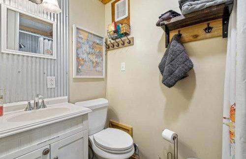 Unique Dover Accommodation with a Hot Tub Perfect for Glamping in Ohio - Foto 20