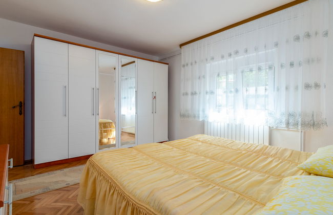 Melita Lara - Foto 23