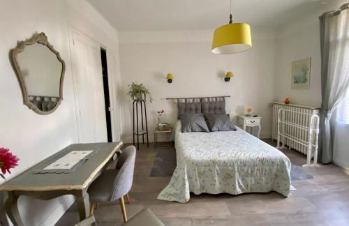 GRAND F3 2 Ch CALME CONFORT PARKING RIVE GAUCHE CREPS HIPPODROME GOLF - Foto 5