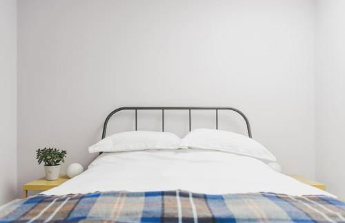 Architect designed spacious five bed house by sea - Foto 20