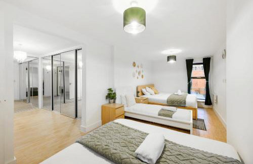 Huge Digbeth Apt Sleeps 8 5bed Free Parking. - Foto 40