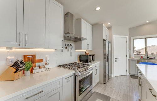 Sleek Ferndale Home with Ocean and Mountain Views! - Photo 11