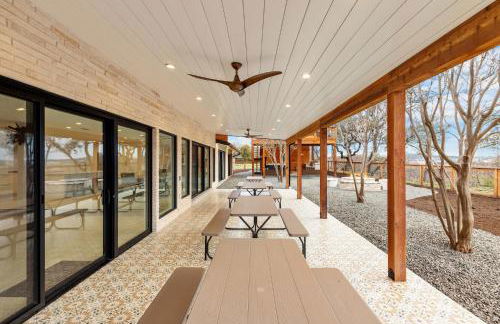 Guadalupe Bluff Modern House - Foto 39