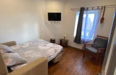 Maison à la campagne Grande cuisine tous équipés, grand salon , 3 chambres avec lits doubles, salle de bain et toilettes - Foto 3