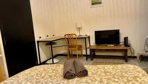 Studio Rdc proche Quai Rouget - Photo 4