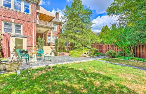 Majestic Richmond Apt with Tranquil Koi Pond! - Foto 39