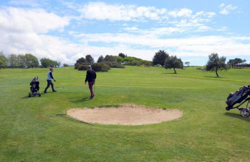 Holiday Home in Plouarzel Near Sandy Cove - Foto 48