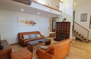 Sunny Garden Villa with Pool - Foto 16