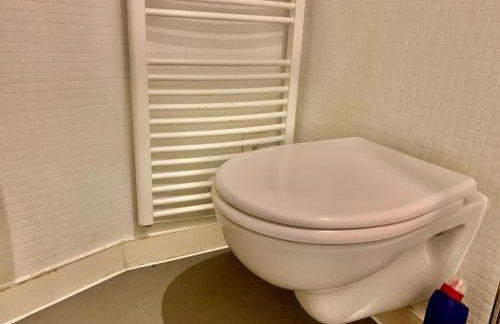 STUNNING!!! City-Center!! Retreat with Modern Amenities - Foto 10