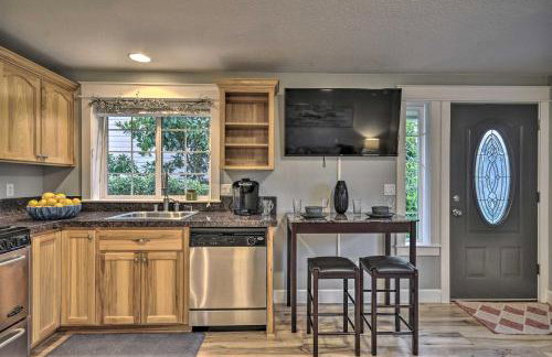 Chic Battle Ground Apartment about 18 Mi to Vancouver! - Foto 8