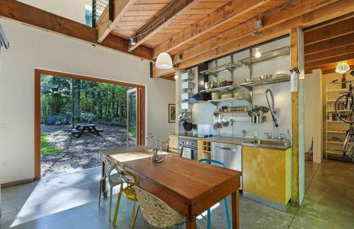 Guemes Island Road Modern Home - Foto 33