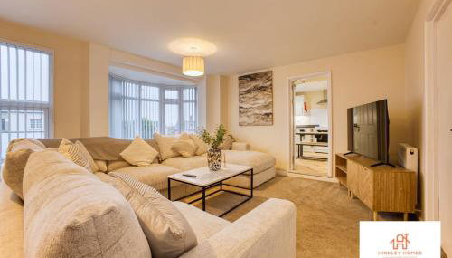 4 BR - Sleeps 12 - Long Stays - Free Parking - Foto 2